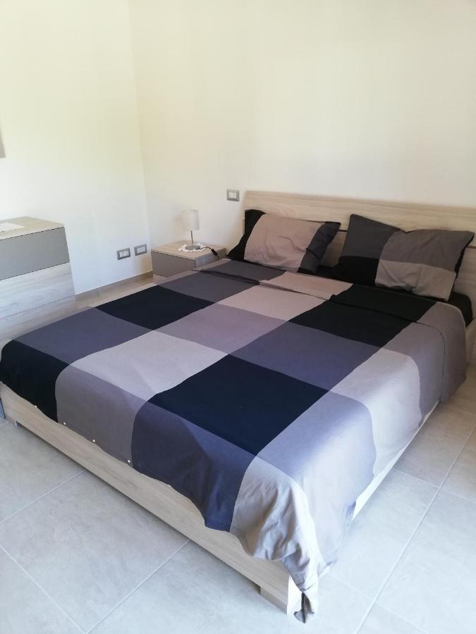 La Rosa Rossa Apartment Cambiasca Bagian luar foto